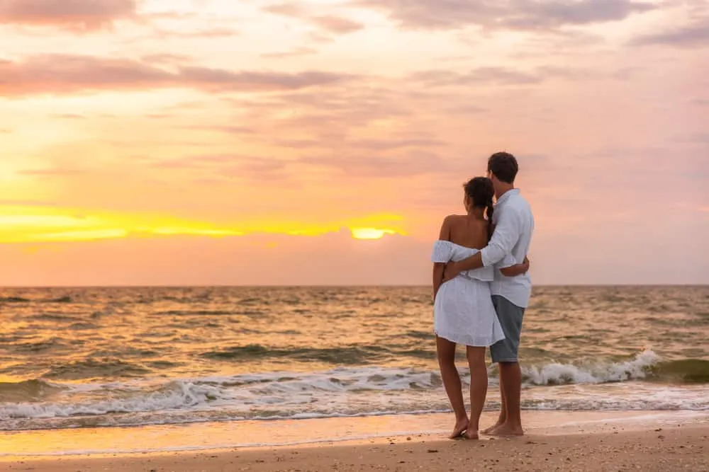 3637 florida airbnb honeymoon couple