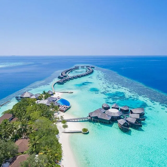 3719 maldives overwater bungalow
