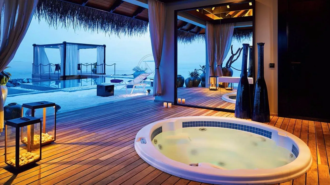 3732 couples spa maldives