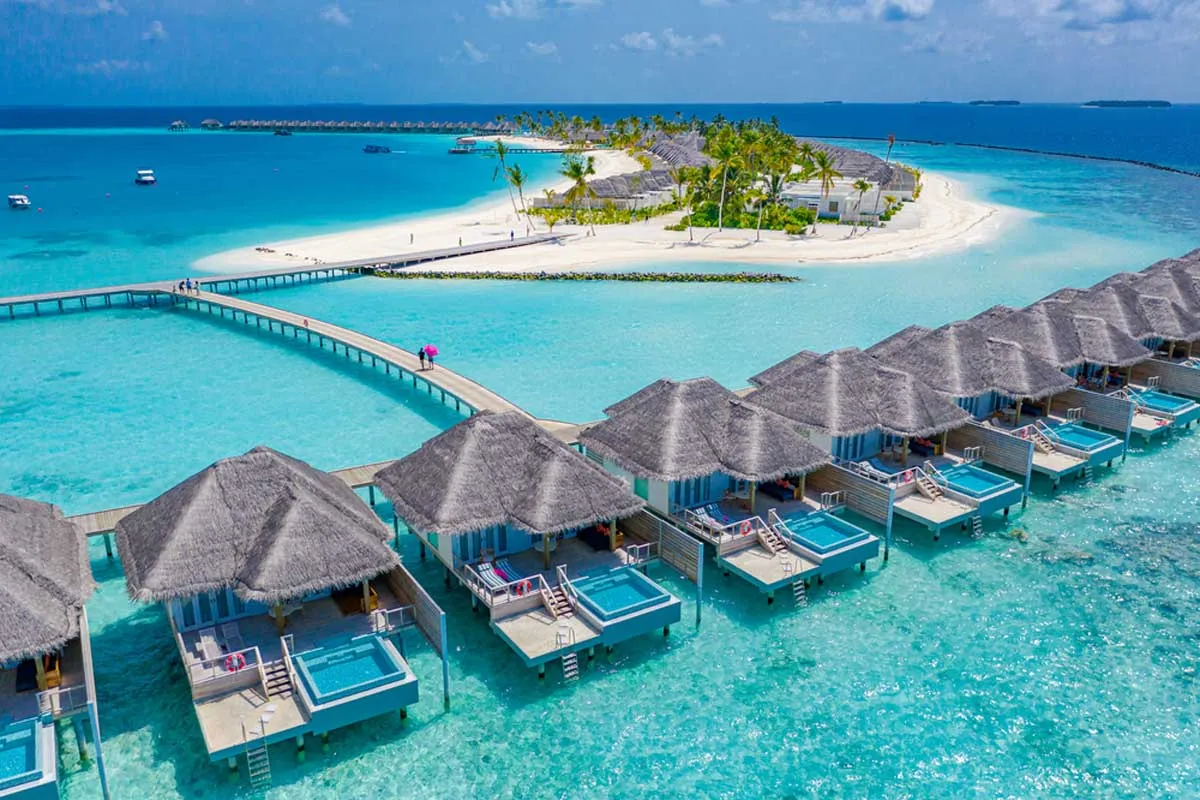 3732 underwater adventure maldives