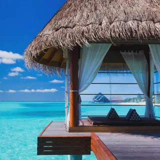 /img/3776-bora-bora-sunset-dinner.webp