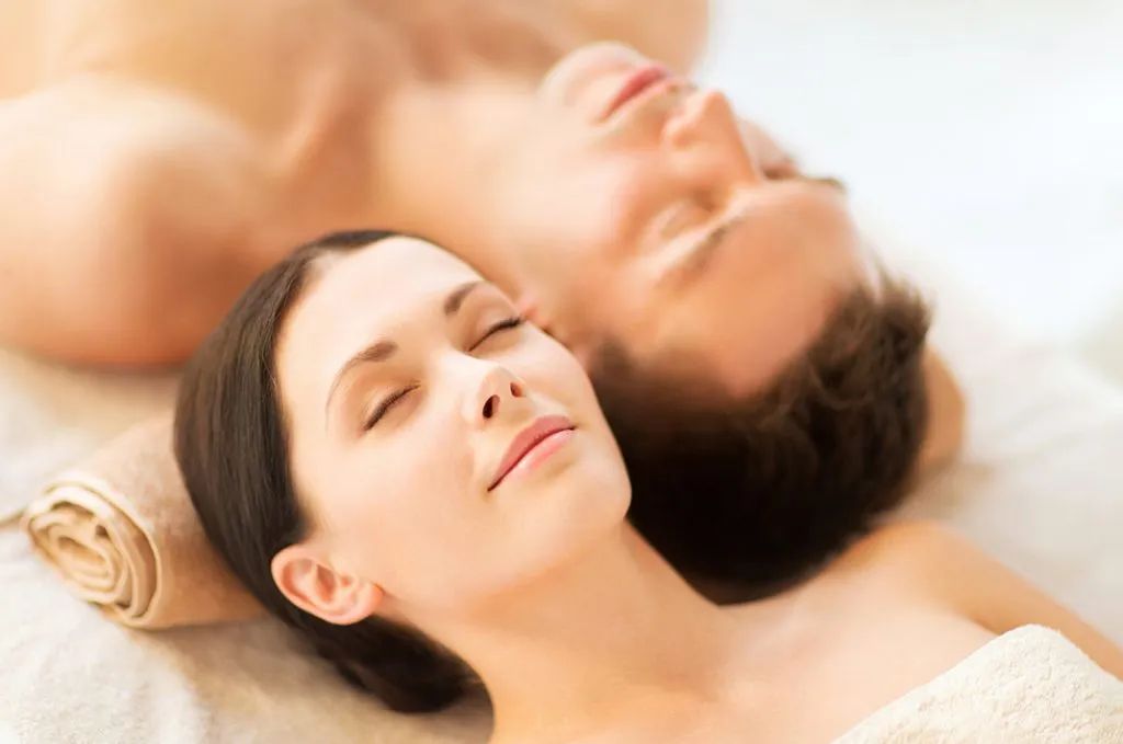 /img/3778-virginia-honeymoon-couple.webp