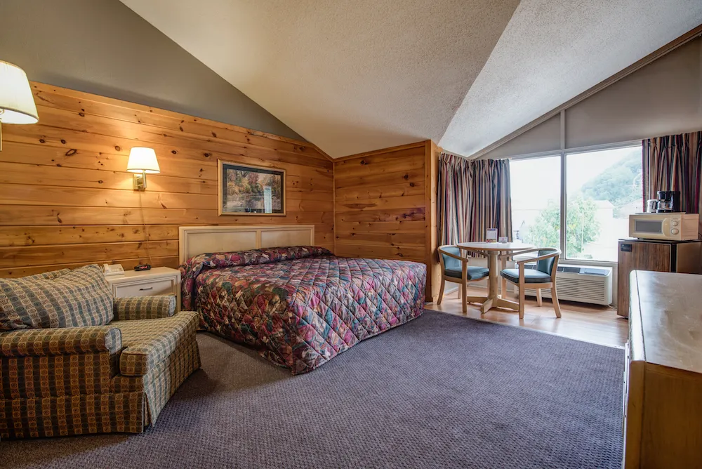 3798 pigeon forge honeymoon suite exterior