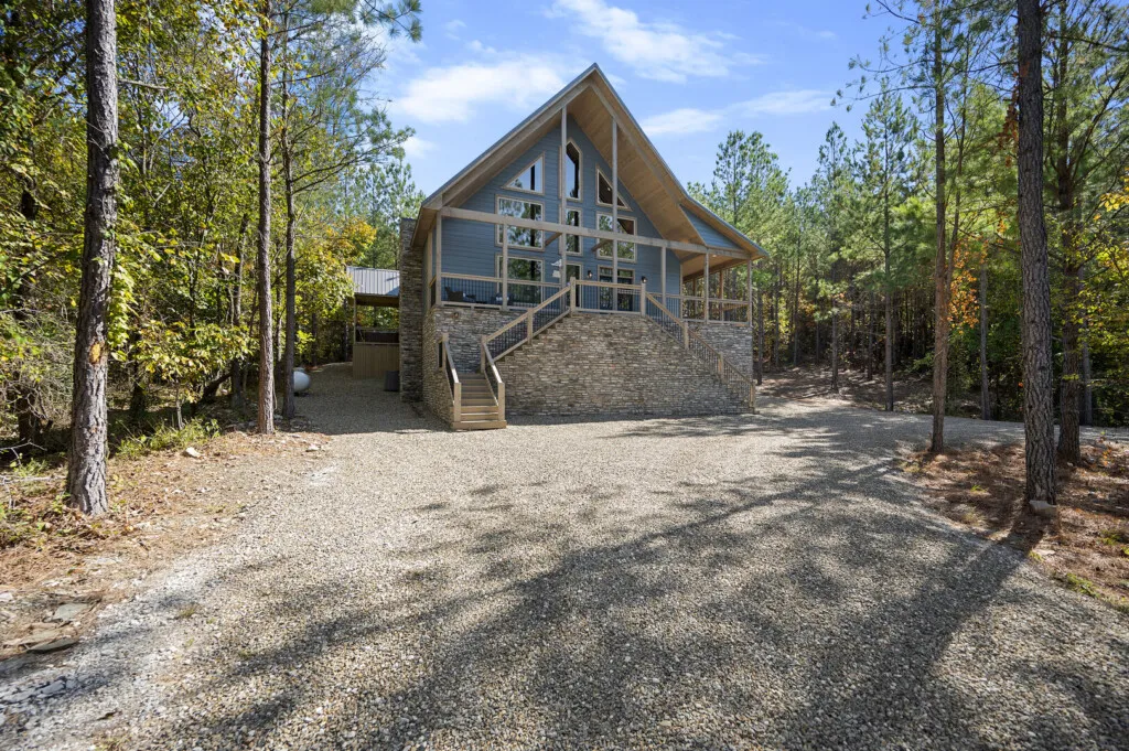 3801 romantic cabin 2