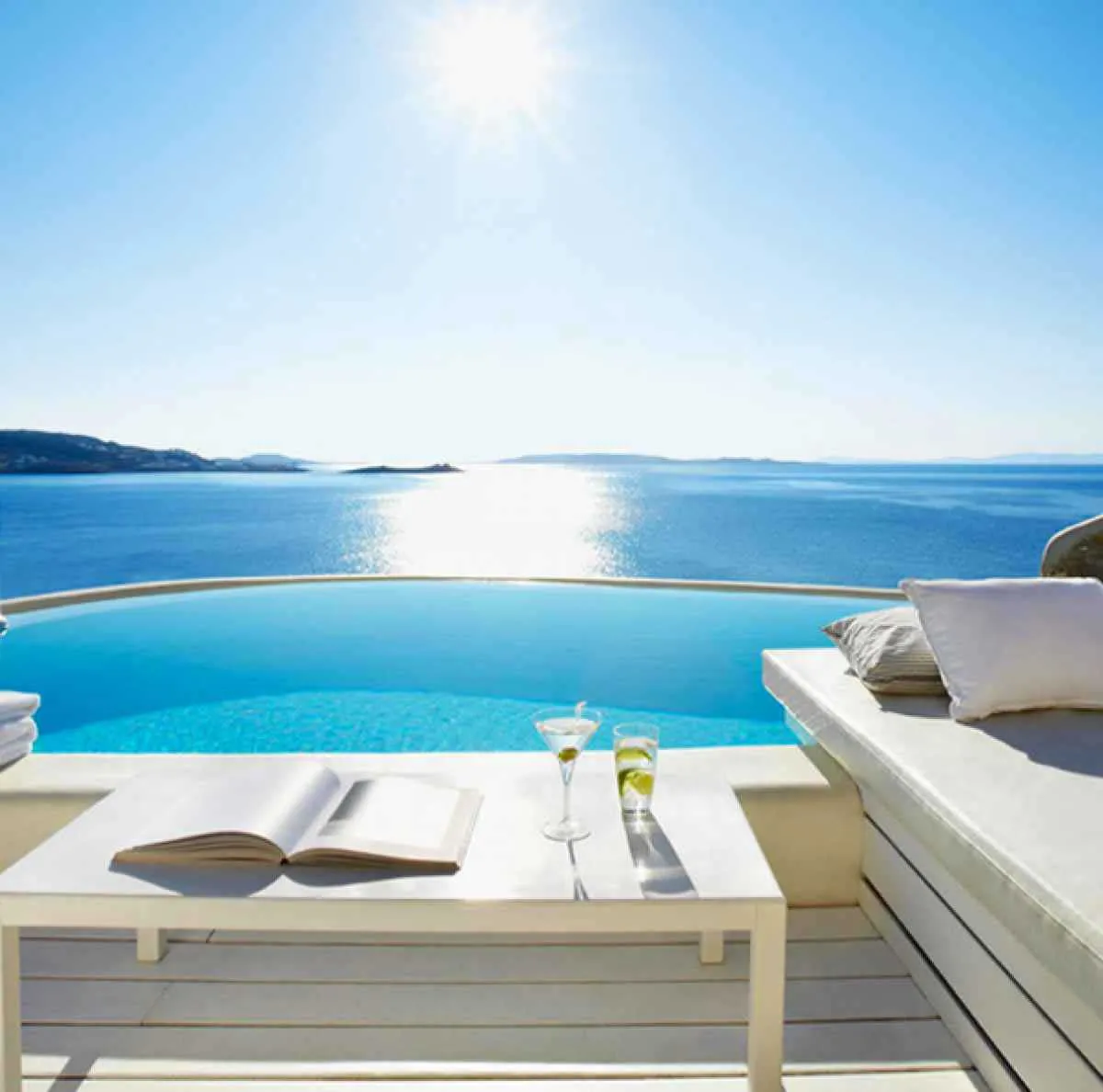 /img/3805-couple-activities-honeymoon.webp