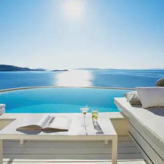 /img/3805-couple-activities-honeymoon.webp