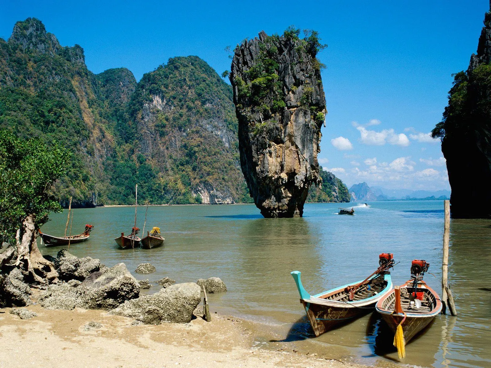 /img/3807-thailand-honeymoon-packing.webp