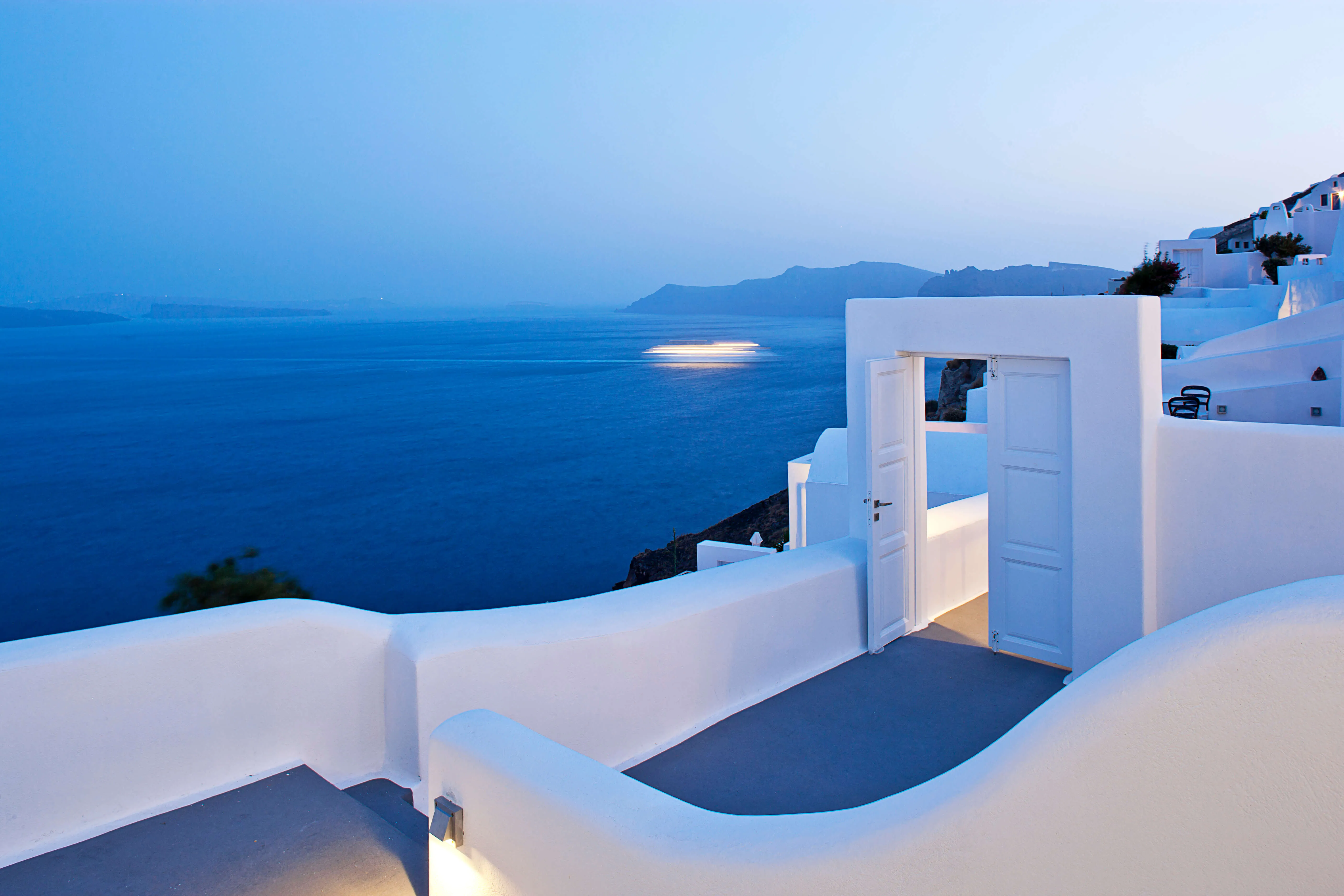 3822 santorini honeymoon