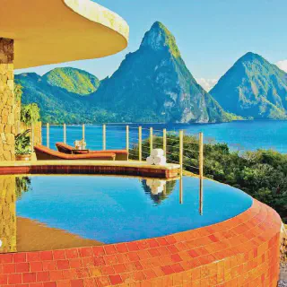 /img/3847-resort-honeymoon.webp