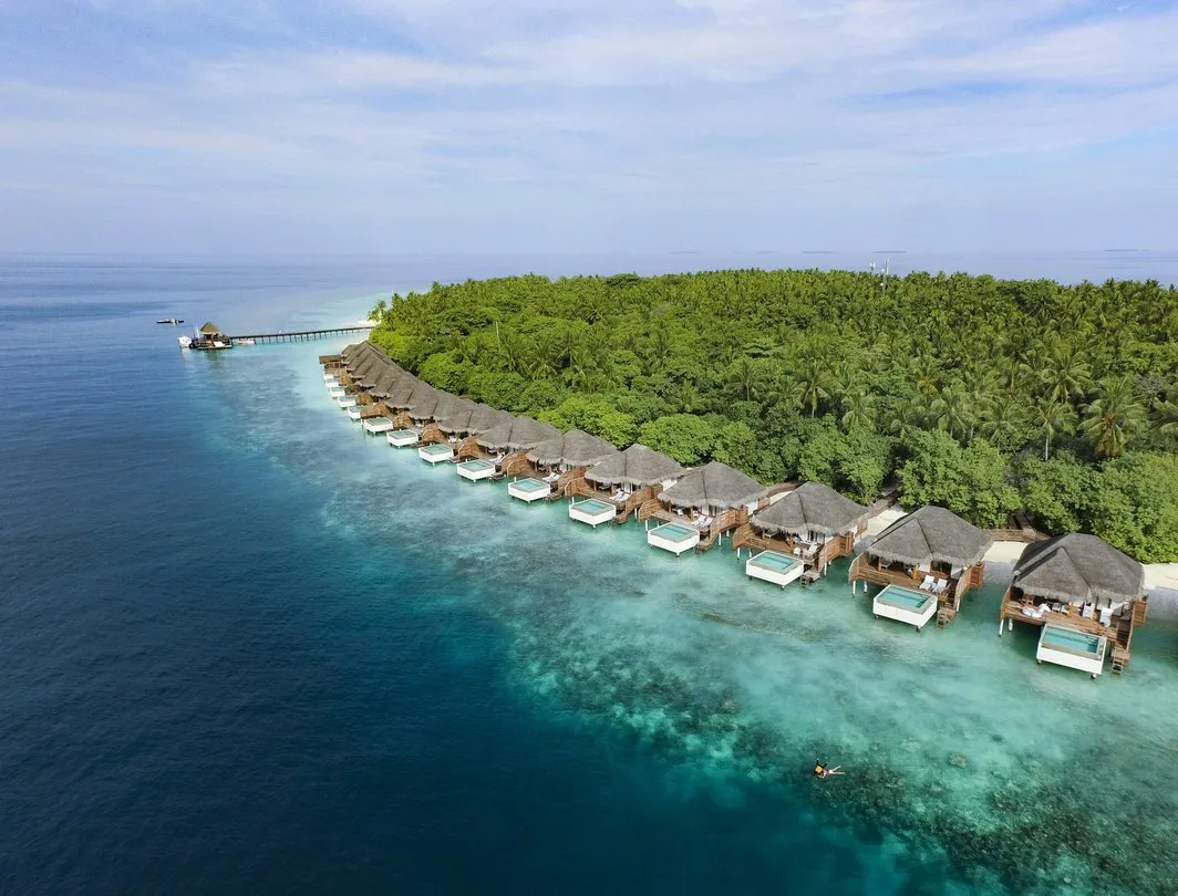 3868 maldives honeymoon resort beachfront villa