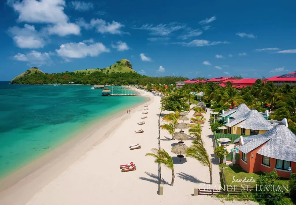 3883 sandals couple beach