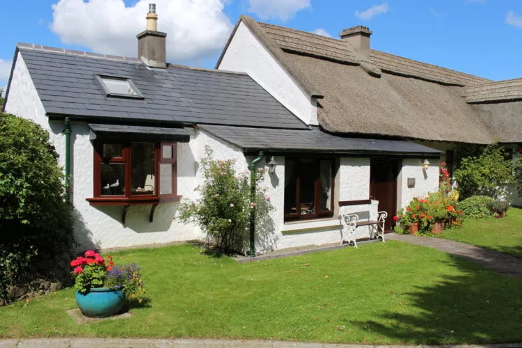 3947 romantic ireland scenery