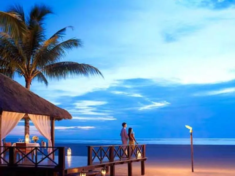 /img/3967-bali-dinner.webp