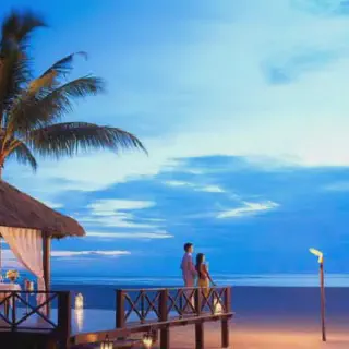 /img/3967-bali-dinner.webp