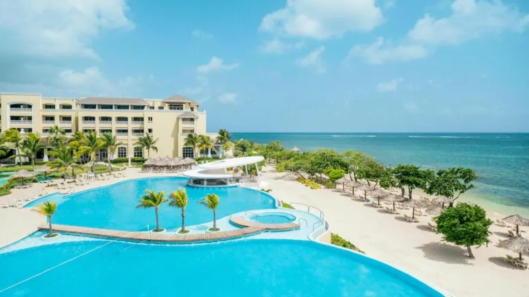 4013 jamaica honeymoon resort pool